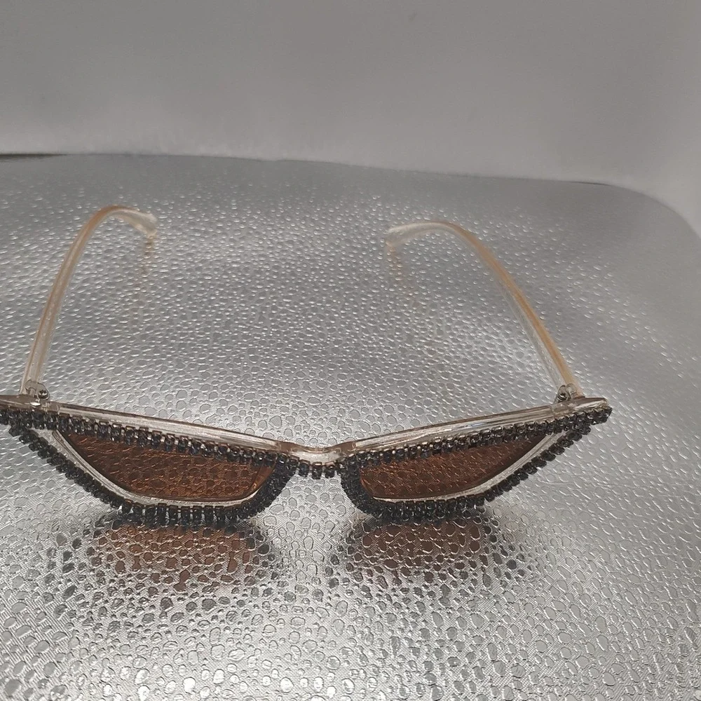 Rhinestone Cat Eye‎ Sunglasses Clear Frame Amber Lens Glam Bling 54-18-141